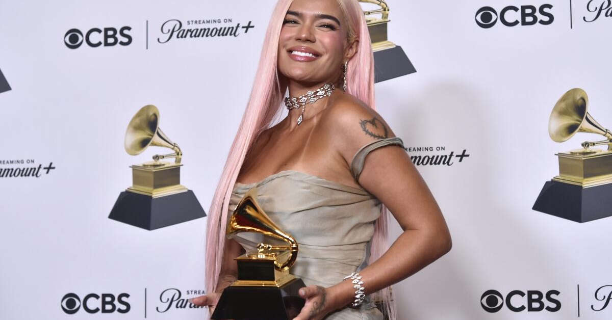 karol g es la mujer del año 2024 con grammy